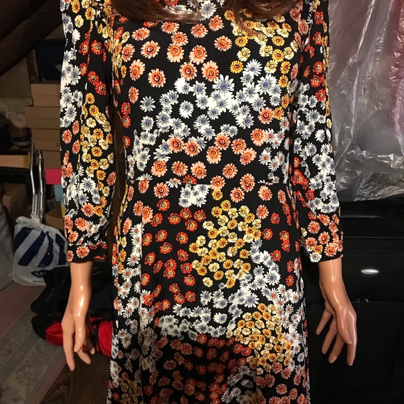 Women’s Multi Colored Daisy Dress Size 8 NWT - Picture 1 of 3